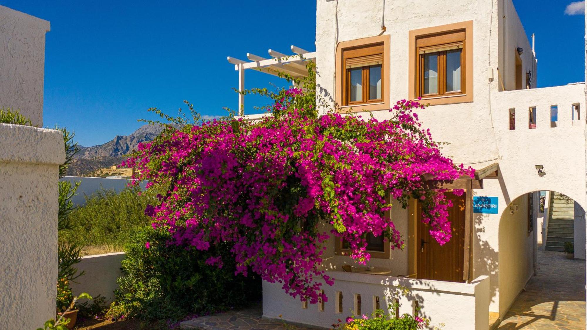 Akrotiri Apartments Makrýgialos Exterior foto